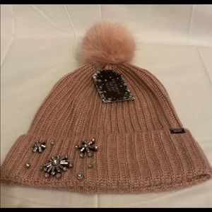 Victoria’s secrets Pom-Pom hat